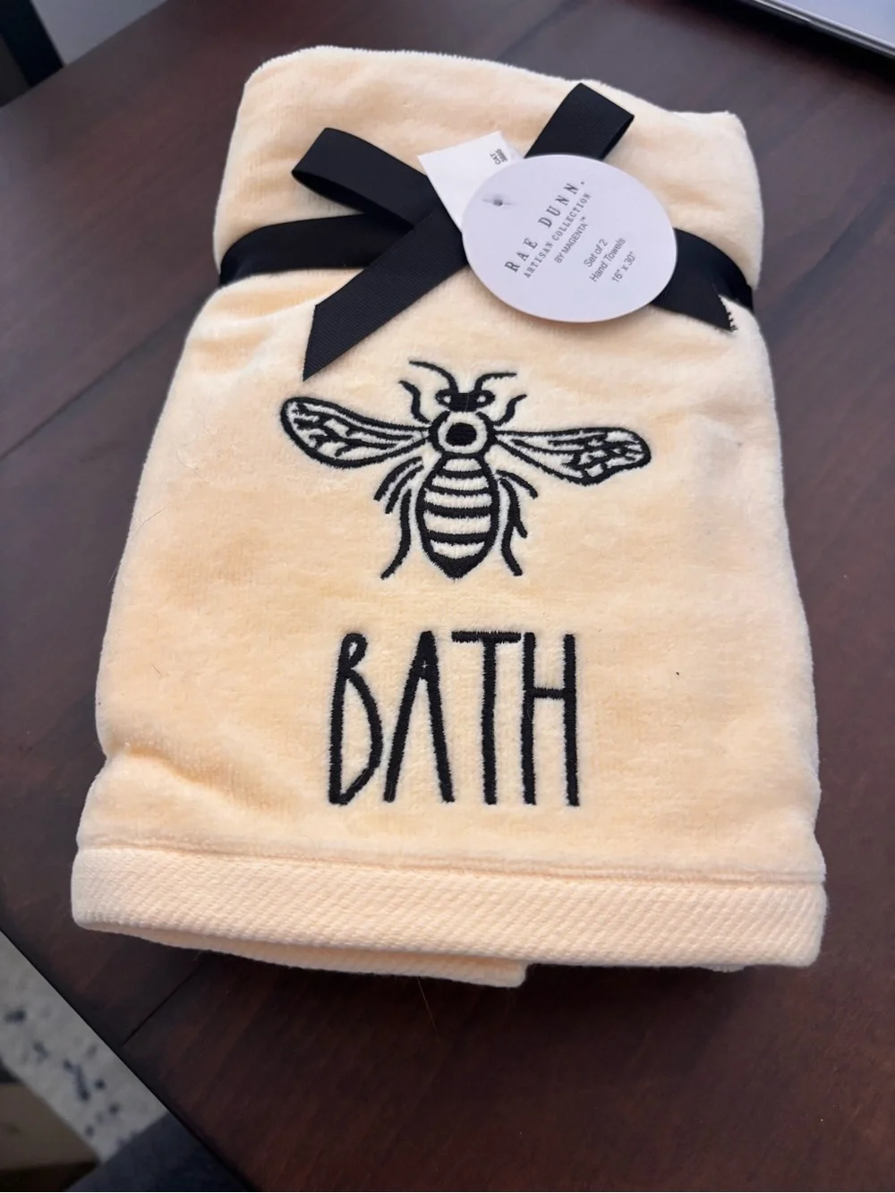 Rae Dunn Bee Hand Towel & washcloth set